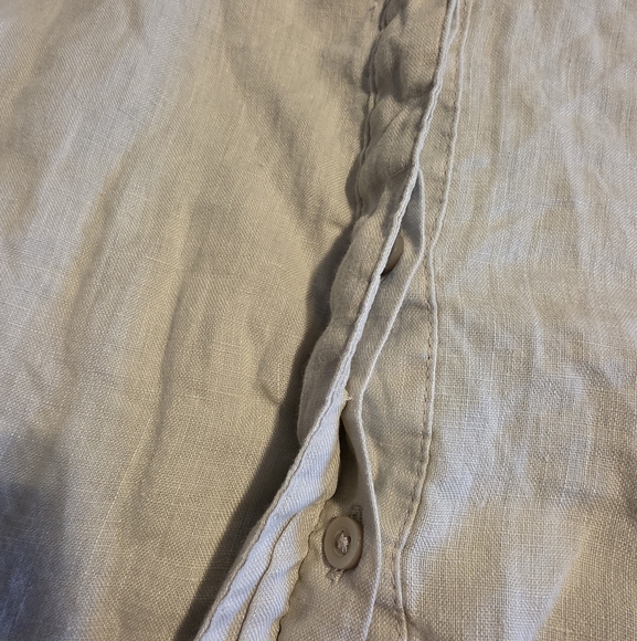 MNG Linen Hidden Button Up Blouse Cream Size 2 EUC Pleated Sleeves - Picture 5 of 7